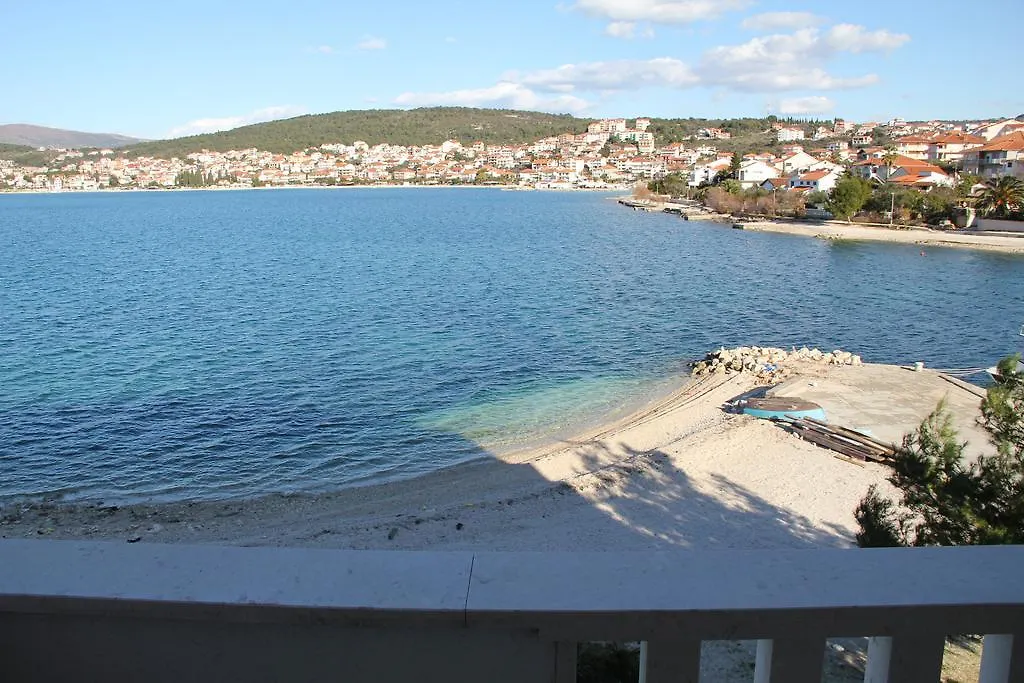 Apartments Villa Plaza Trogir 0*,