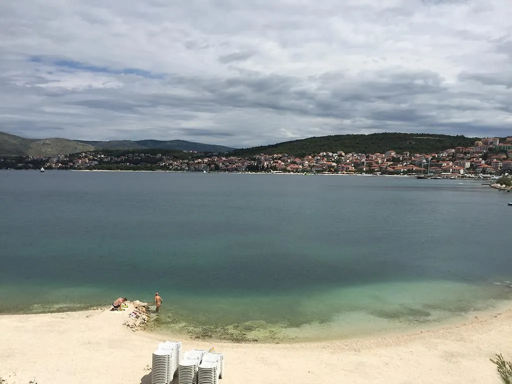 Apartments Villa Plaza Trogir 0*,