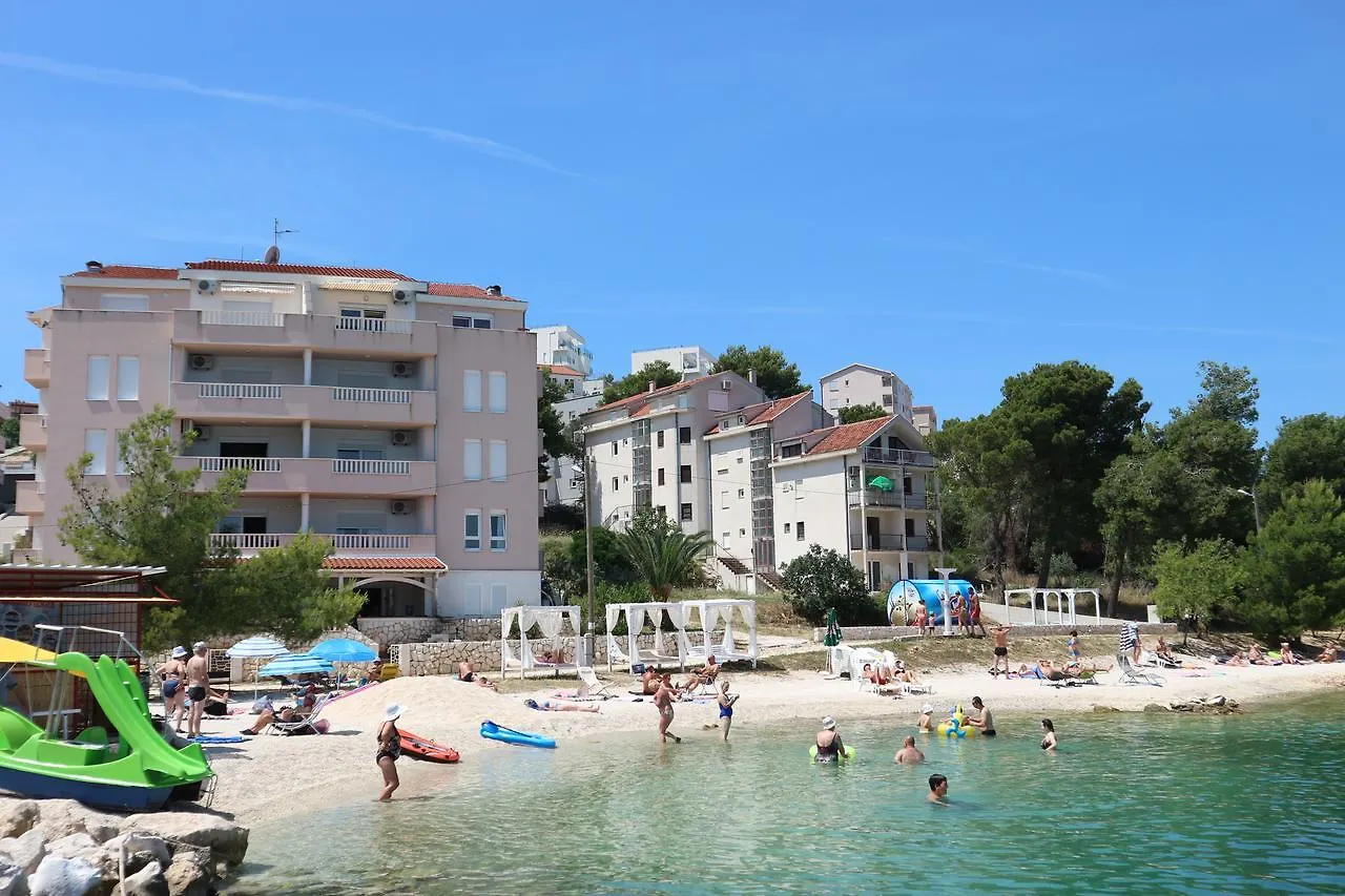 Apartments Villa Plaza Trogir 0*,