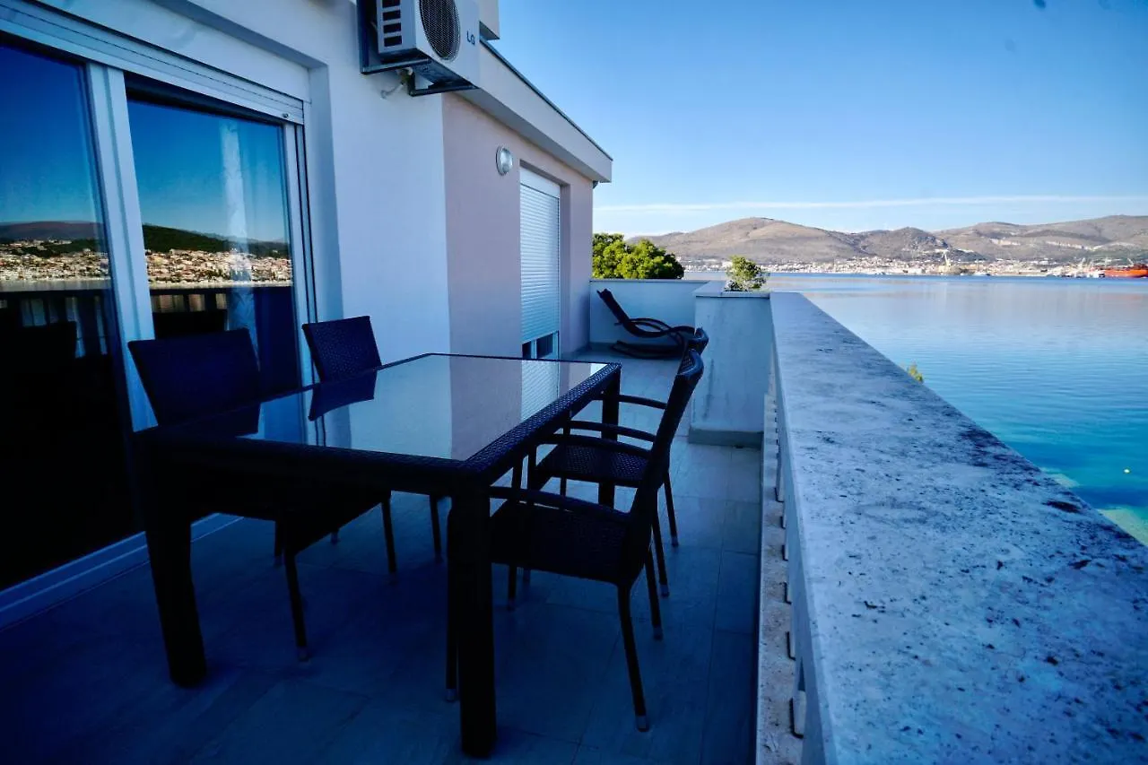 Apartments Villa Plaza Trogir