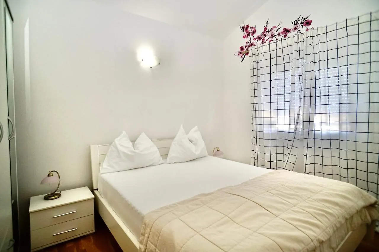 Apartments Villa Plaza Trogir