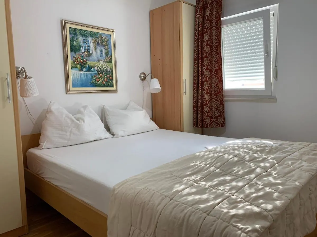 Apartments Villa Plaza Trogir