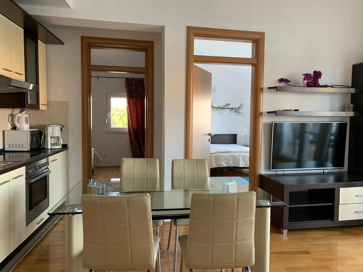Apartments Villa Plaza Trogir Croatia