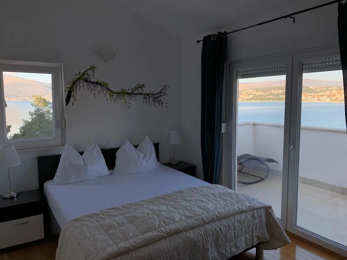 Apartments Villa Plaza Trogir