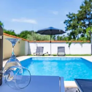 https://eden-3.in-istria.net